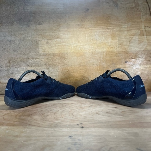 Skechers Breathe Easy Relaxed Fit Womens Sz 11 Slip On Shoes Sneakers Navy Blue - Picture 5 of 8